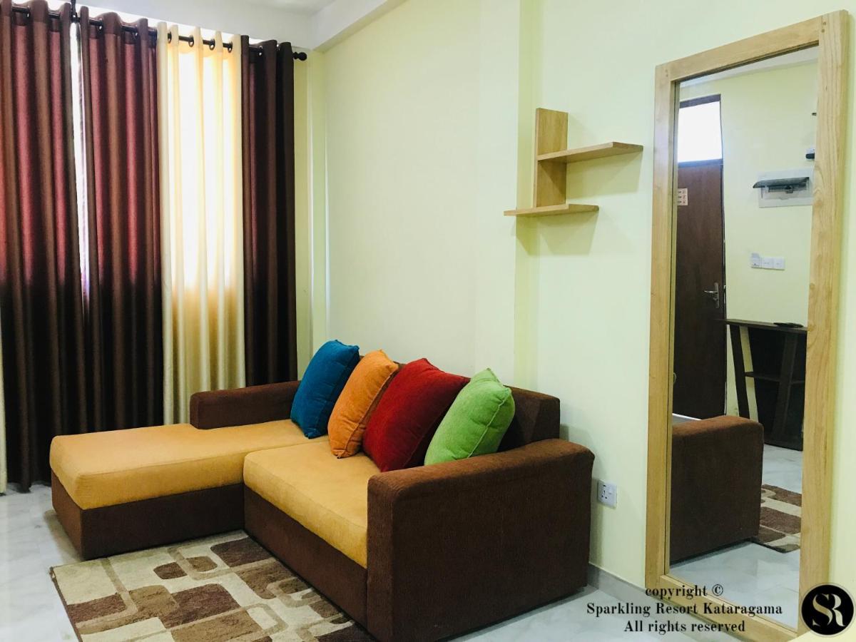 Sparkling Resort Катарагама Екстериор снимка