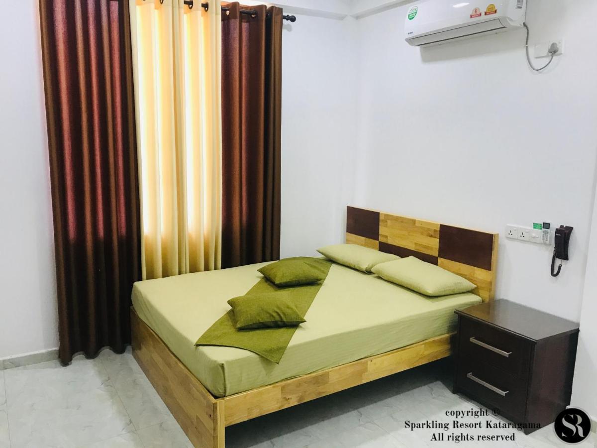 Sparkling Resort Катарагама Екстериор снимка