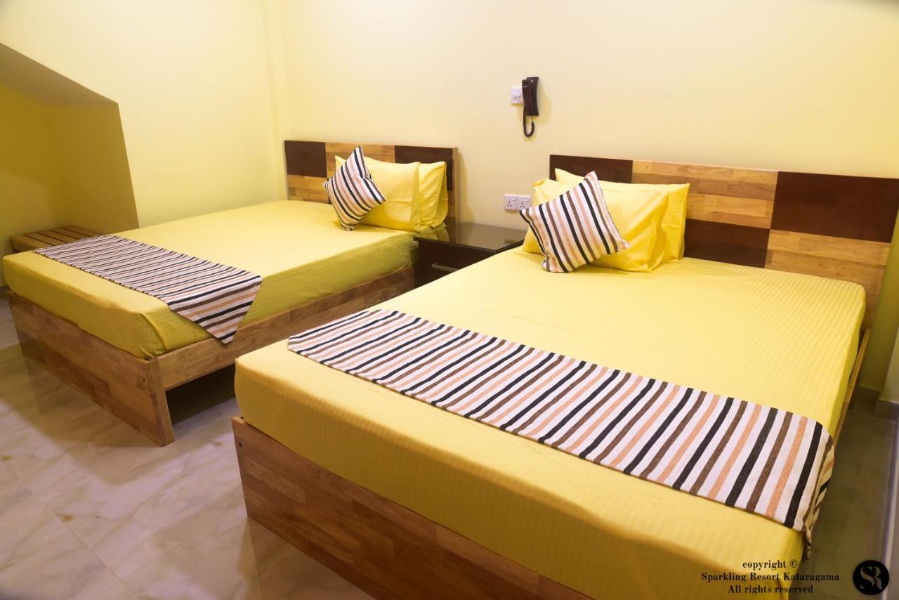 Sparkling Resort Катарагама Екстериор снимка