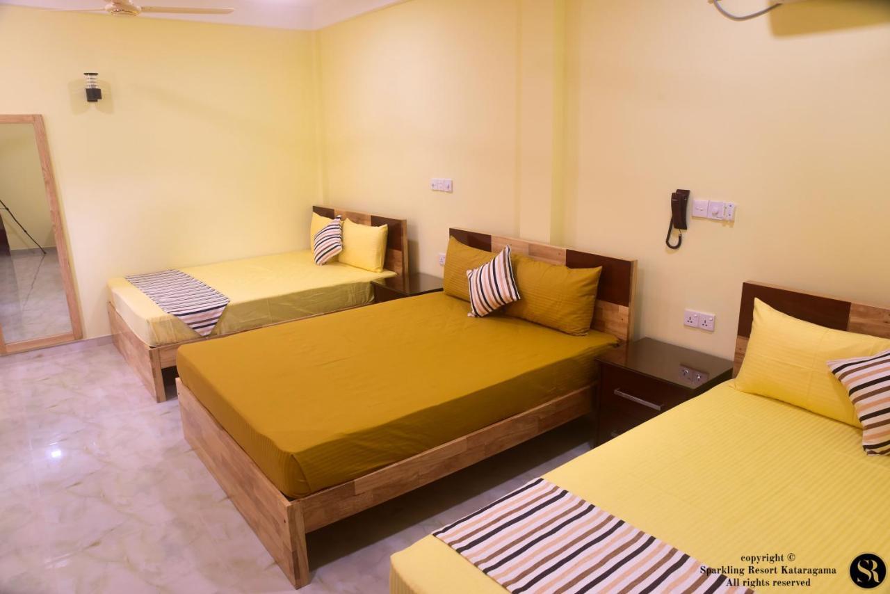 Sparkling Resort Катарагама Екстериор снимка