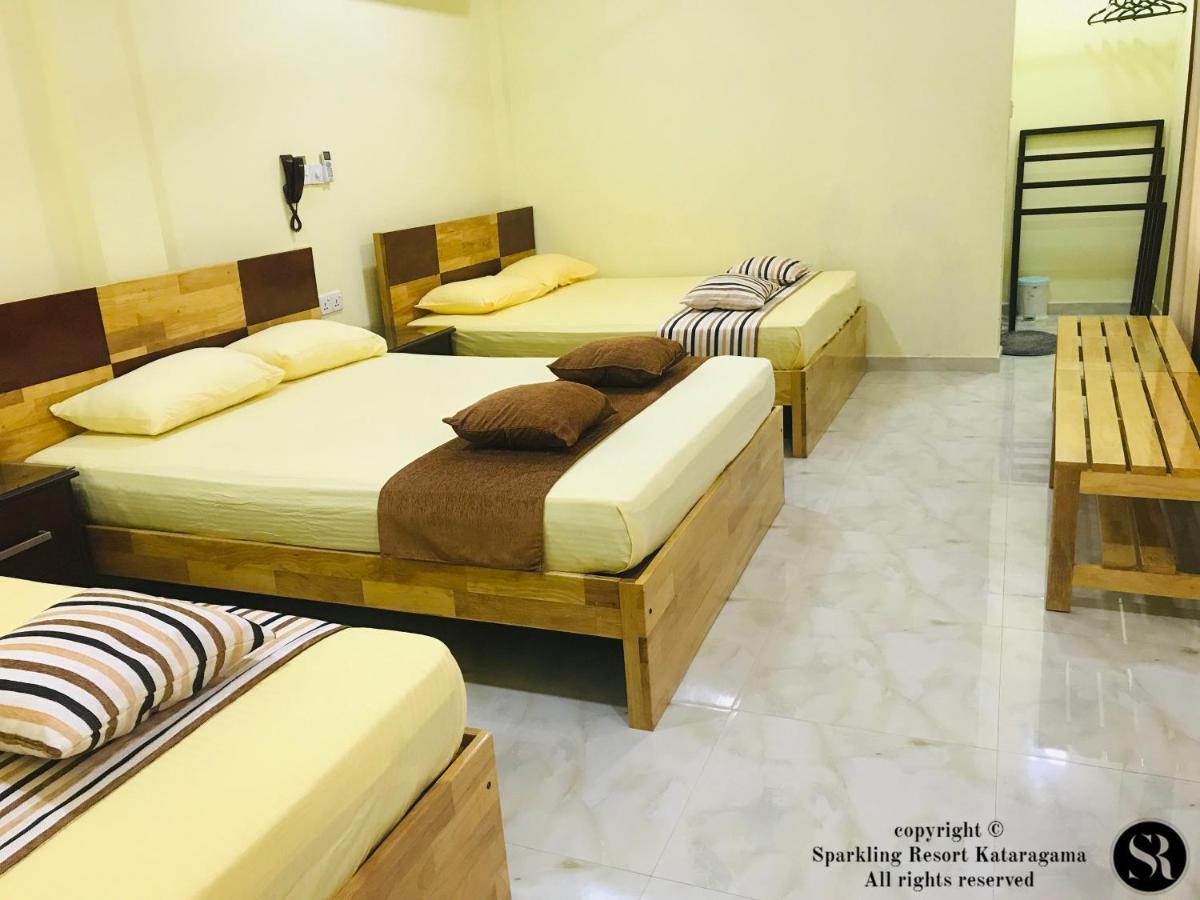 Sparkling Resort Катарагама Екстериор снимка