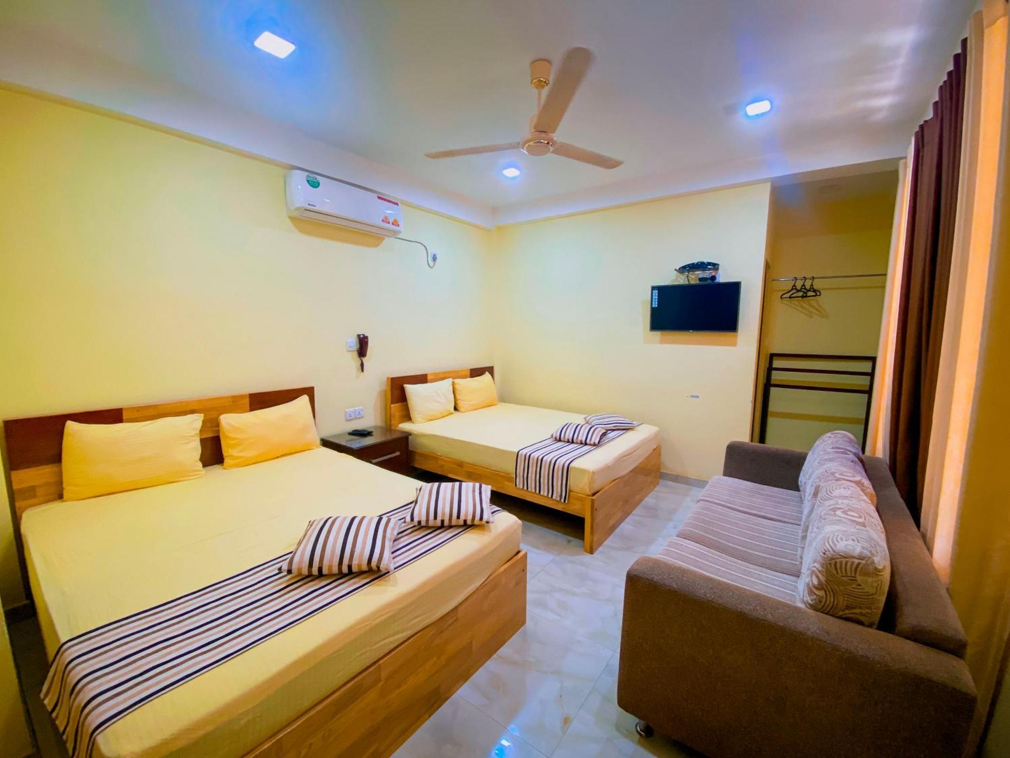 Sparkling Resort Катарагама Екстериор снимка